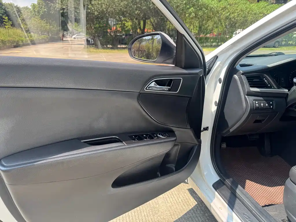Hyundai Mistra — миниатюра 5