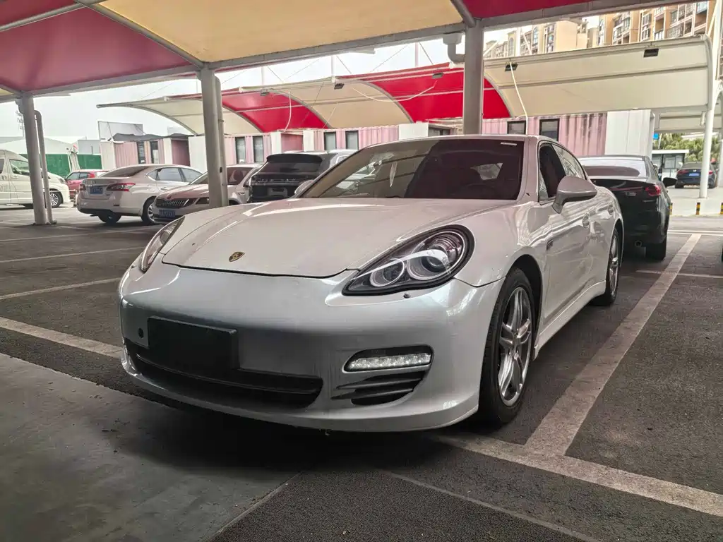 Porsche Panamera 2013