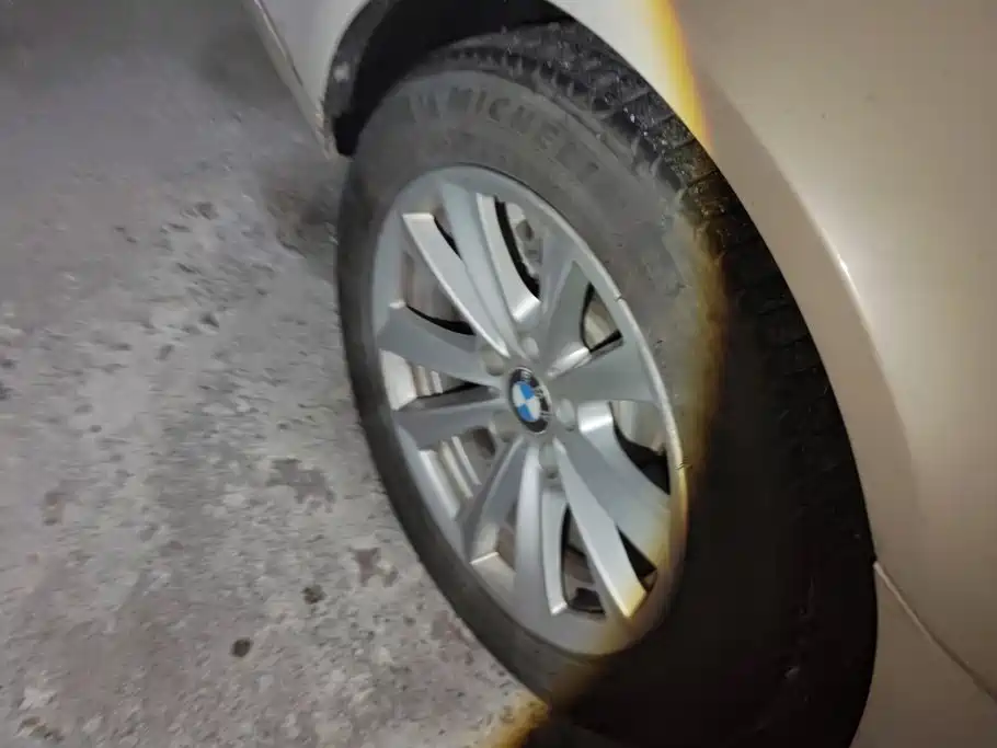 BMW 5 Series — миниатюра 6