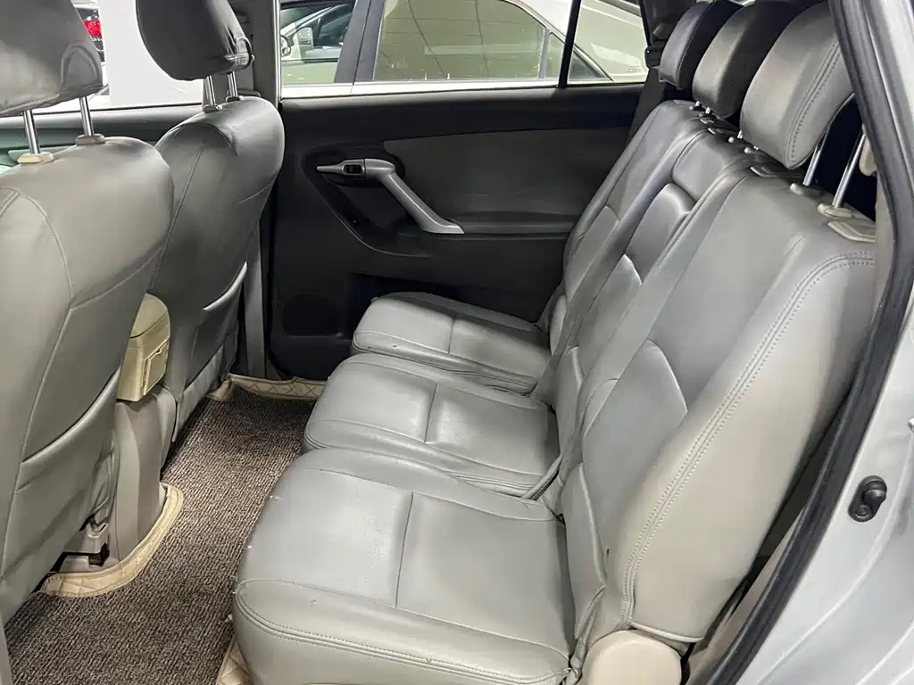 Toyota Verso — миниатюра 8
