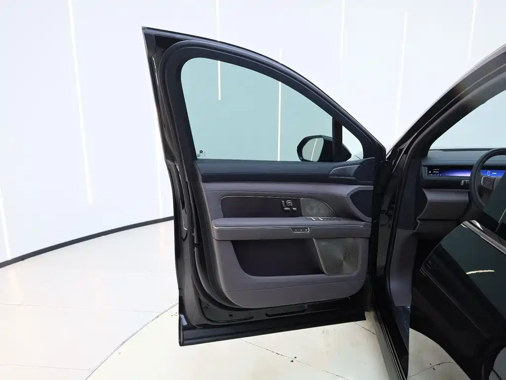 NIO ES8 — миниатюра 10