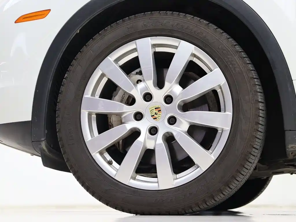 Porsche Cayenne — миниатюра 33