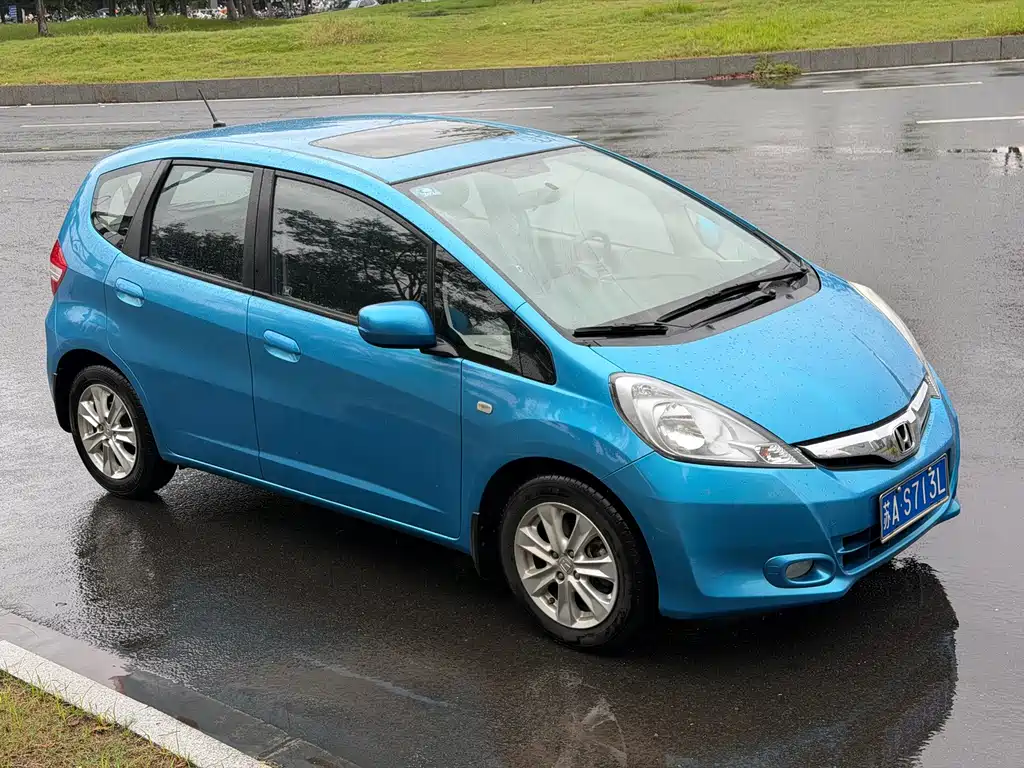 Honda Fit — миниатюра 7