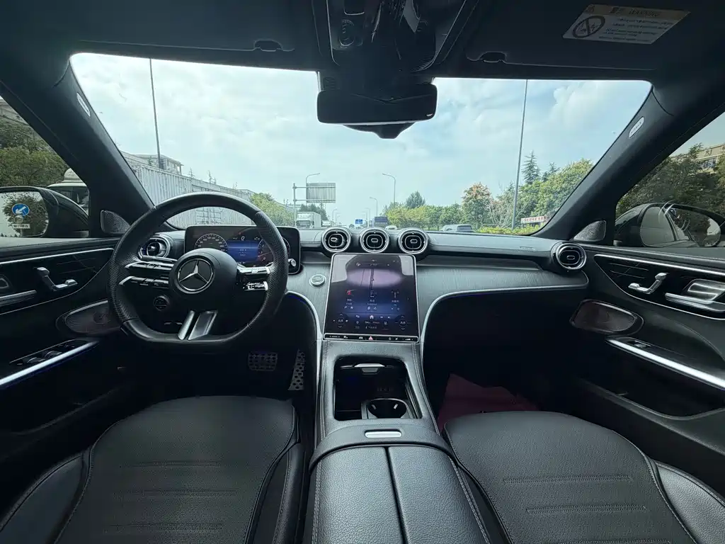 Mercedes-Benz C-Class — миниатюра 12