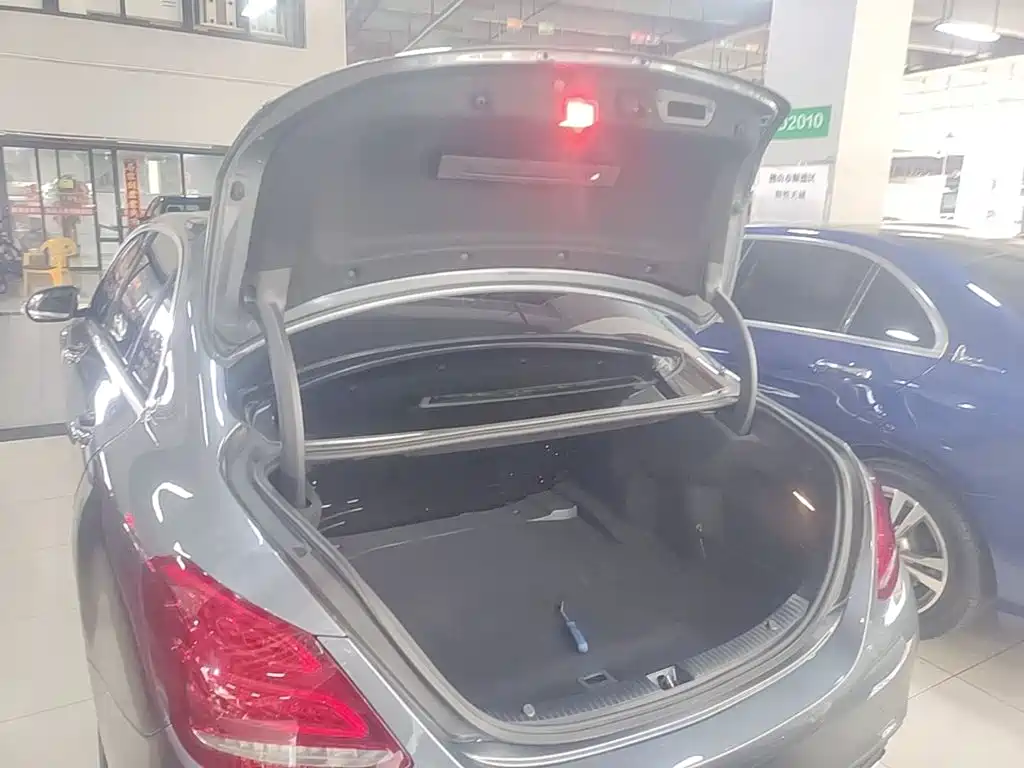 Mercedes-Benz C-Class — миниатюра 15