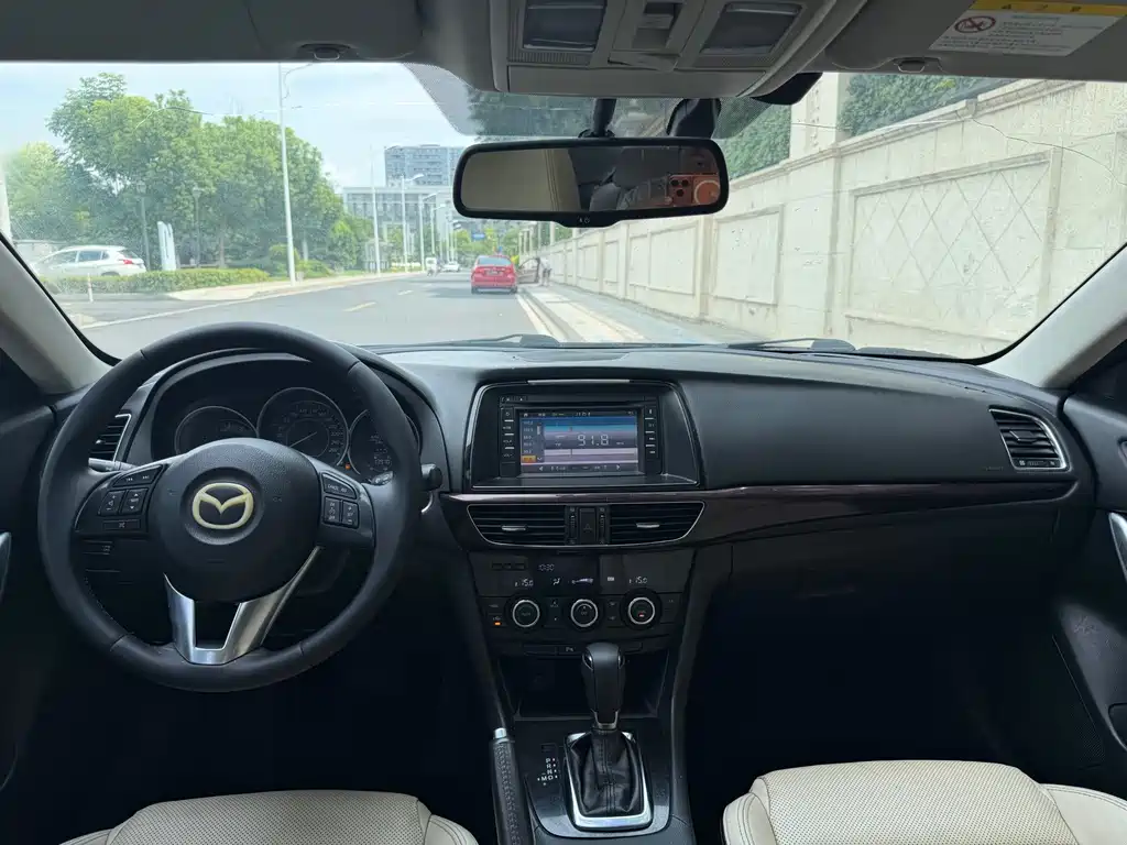 Mazda Atenza 2.0L Blue Sky Luxury Edition, фото 8