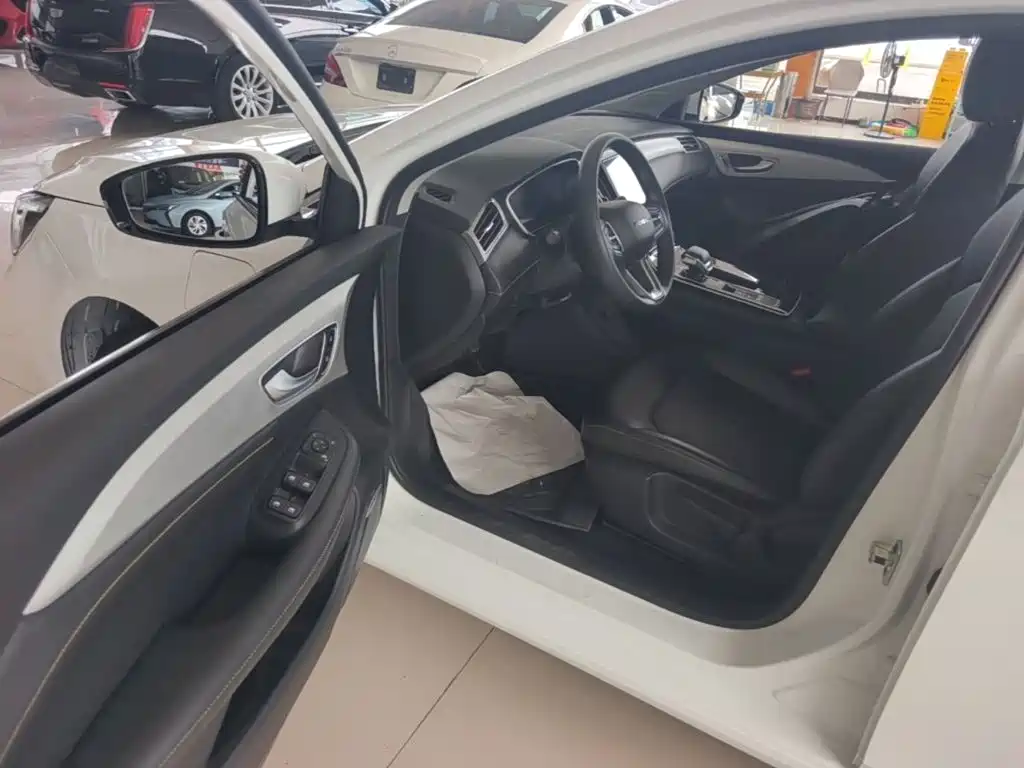 Roewe i6 MAX New Energy — миниатюра 16
