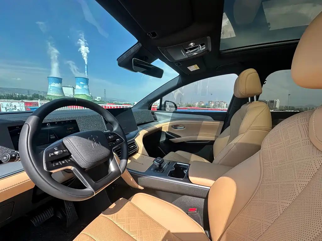 BYD L DM-i — миниатюра 12