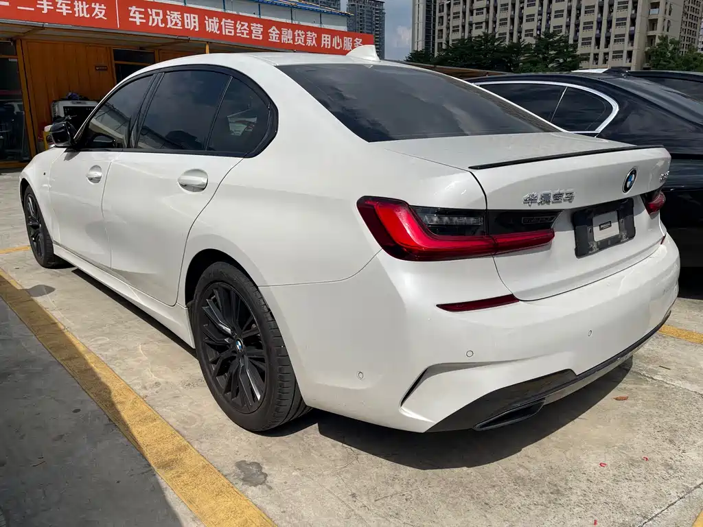BMW 3 Series — миниатюра 4