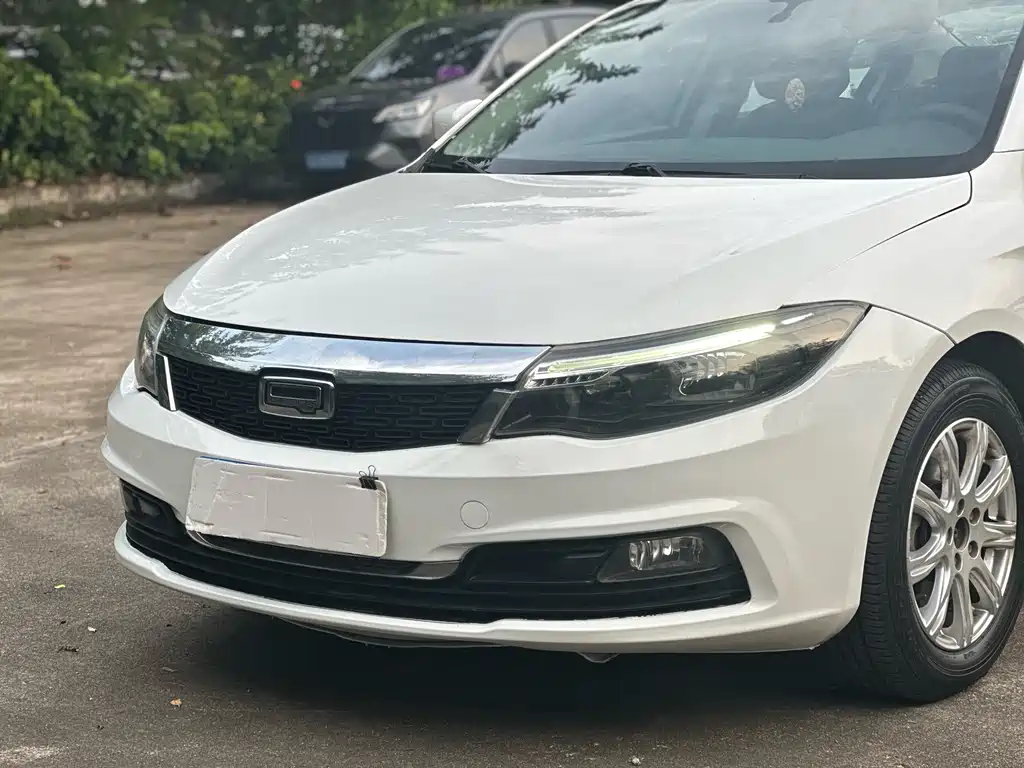 QOROS 3