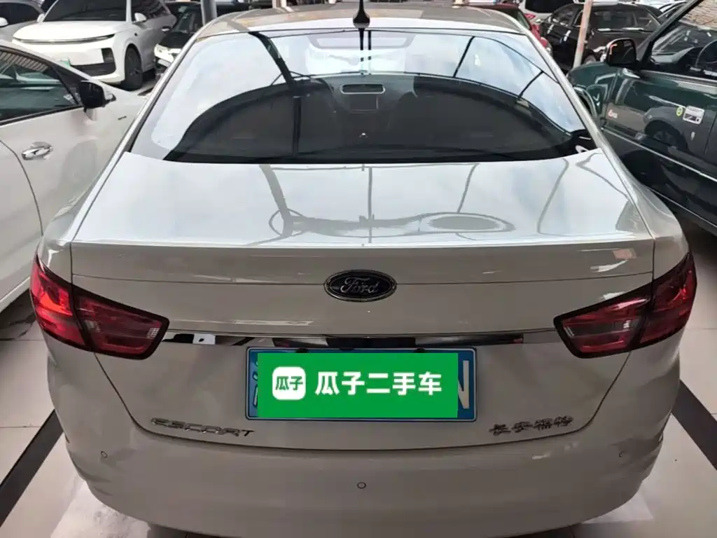 Ford Escort — миниатюра 6