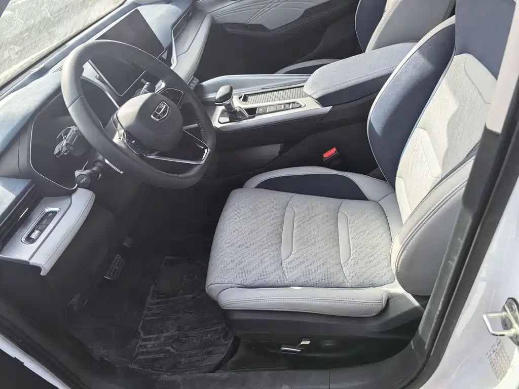 GEELY AUTOMOBILE XINGRUI