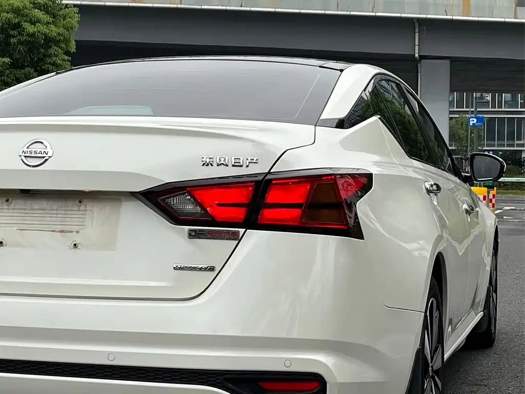 Nissan Teana — миниатюра 7