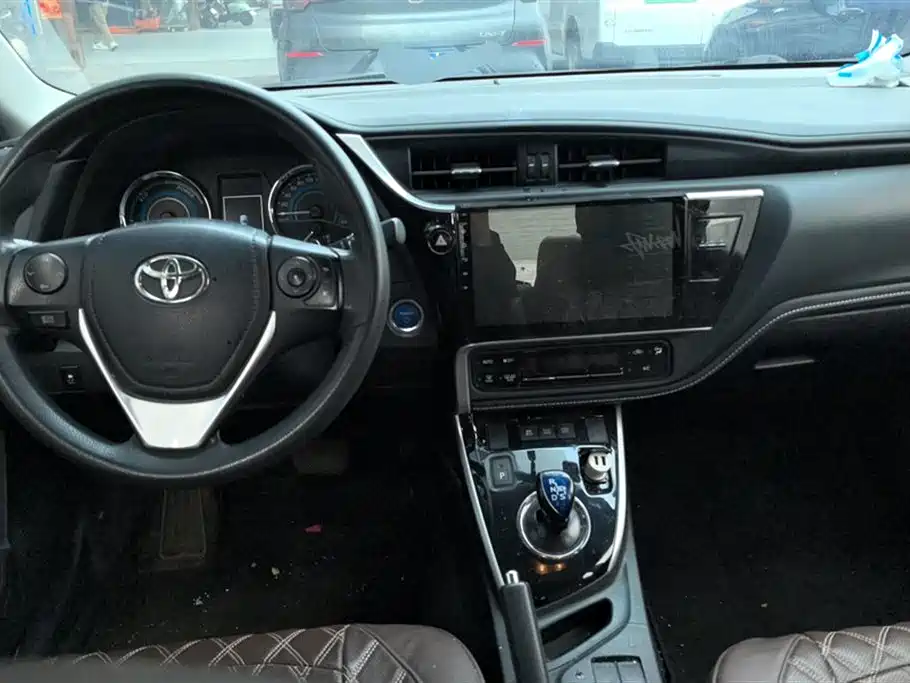 Toyota Corolla - фото 10