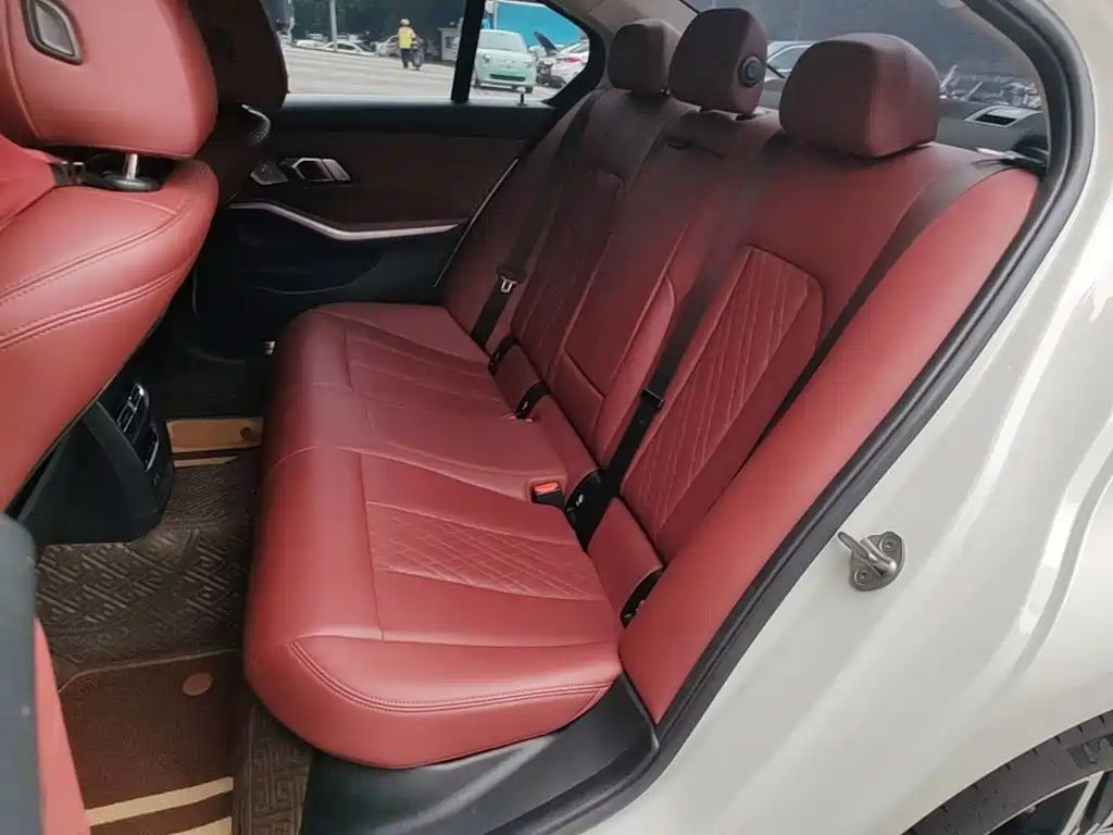 BMW 3 Series 2022 — фото 16