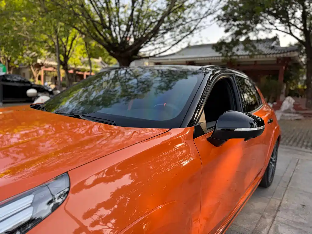 LYNK & CO. 02 HATCHBACK