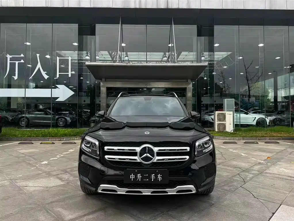 MERCEDES-BENZ GLB