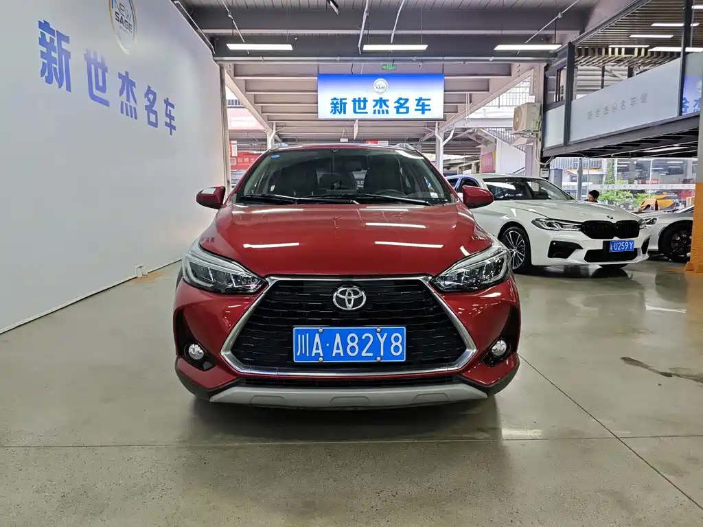 Toyota Yaris L — миниатюра 2