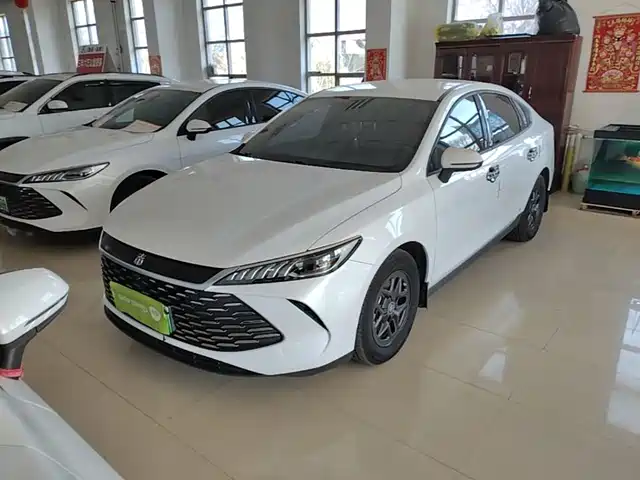 2025 BYD Qin