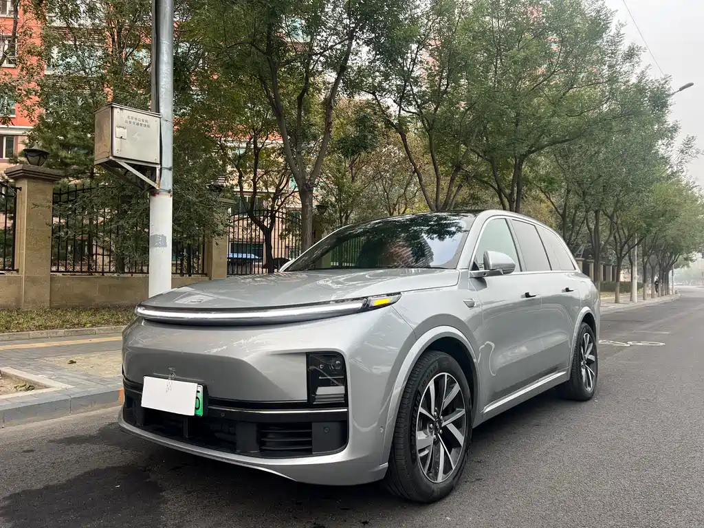 Li Auto Li L8 2024