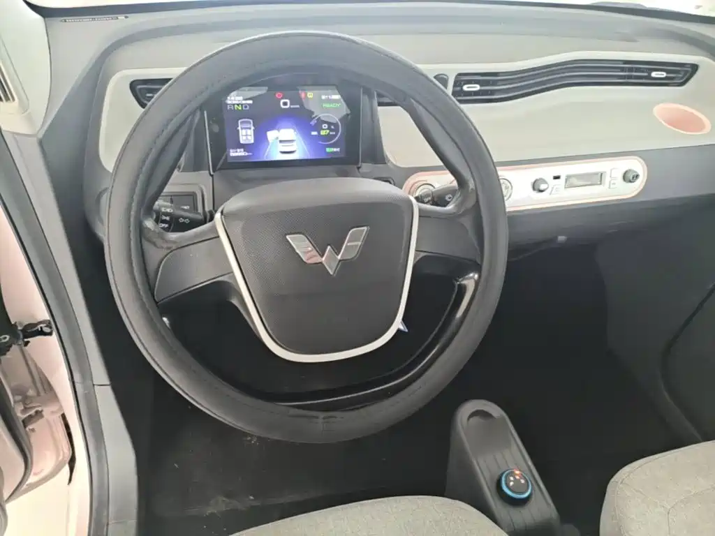 Wuling MINIEV — миниатюра 11