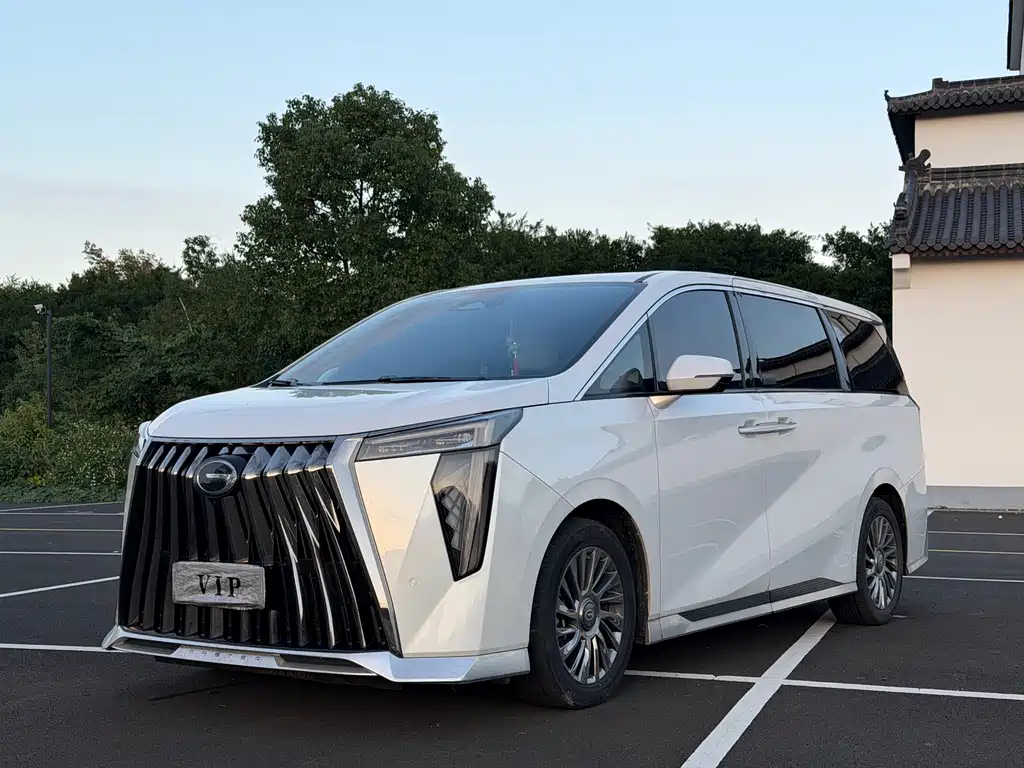 GAC Trumpchi M8