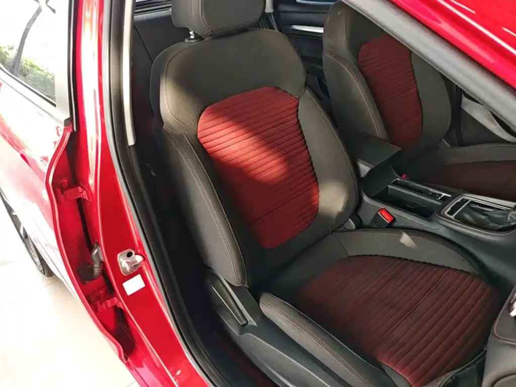 MG MG6 — миниатюра 25