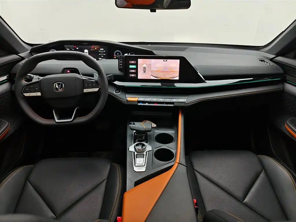 Changan UNI-V 2022 1.5T Luxury