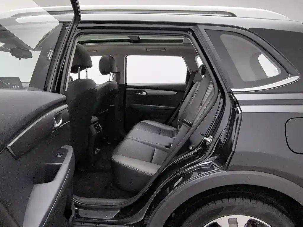 Kia Sportage — миниатюра 15