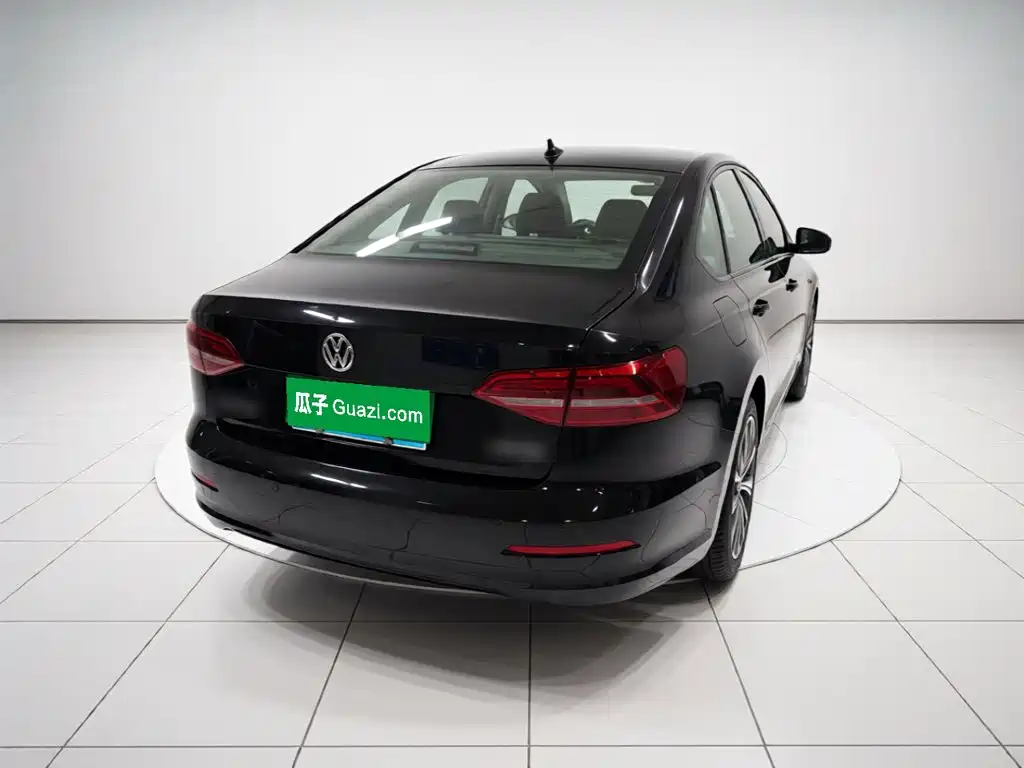 Volkswagen Lavida — миниатюра 3