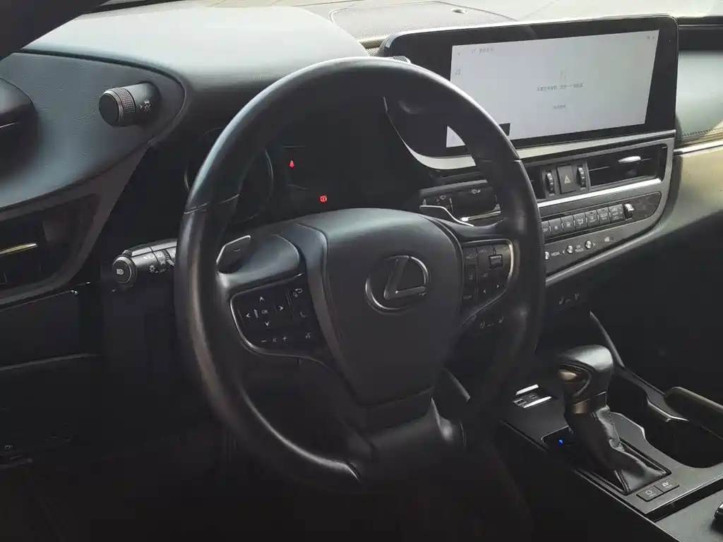 Lexus ES — миниатюра 10