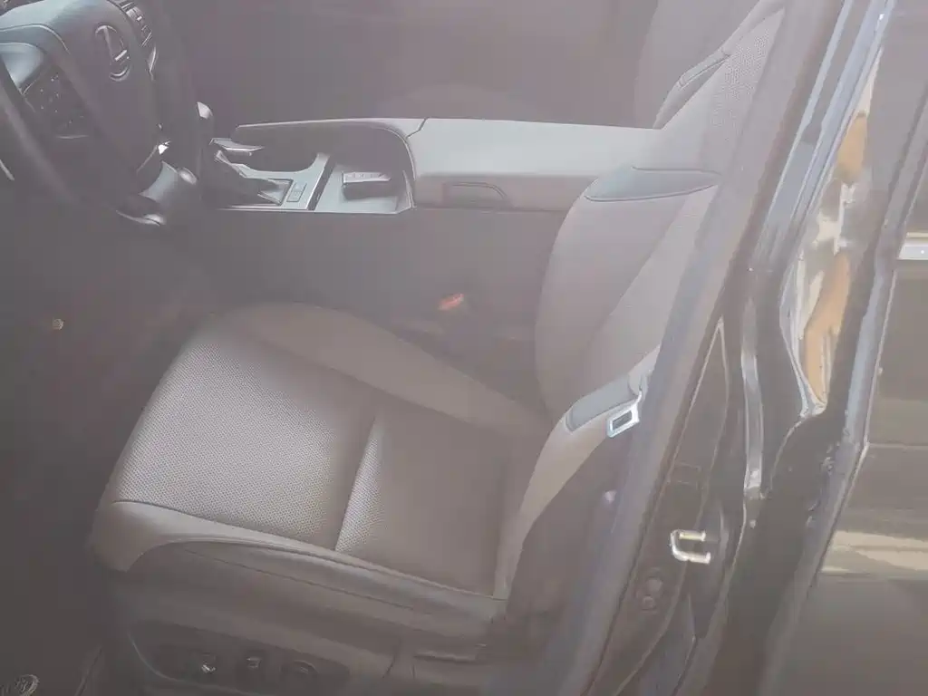 Lexus ES — миниатюра 9