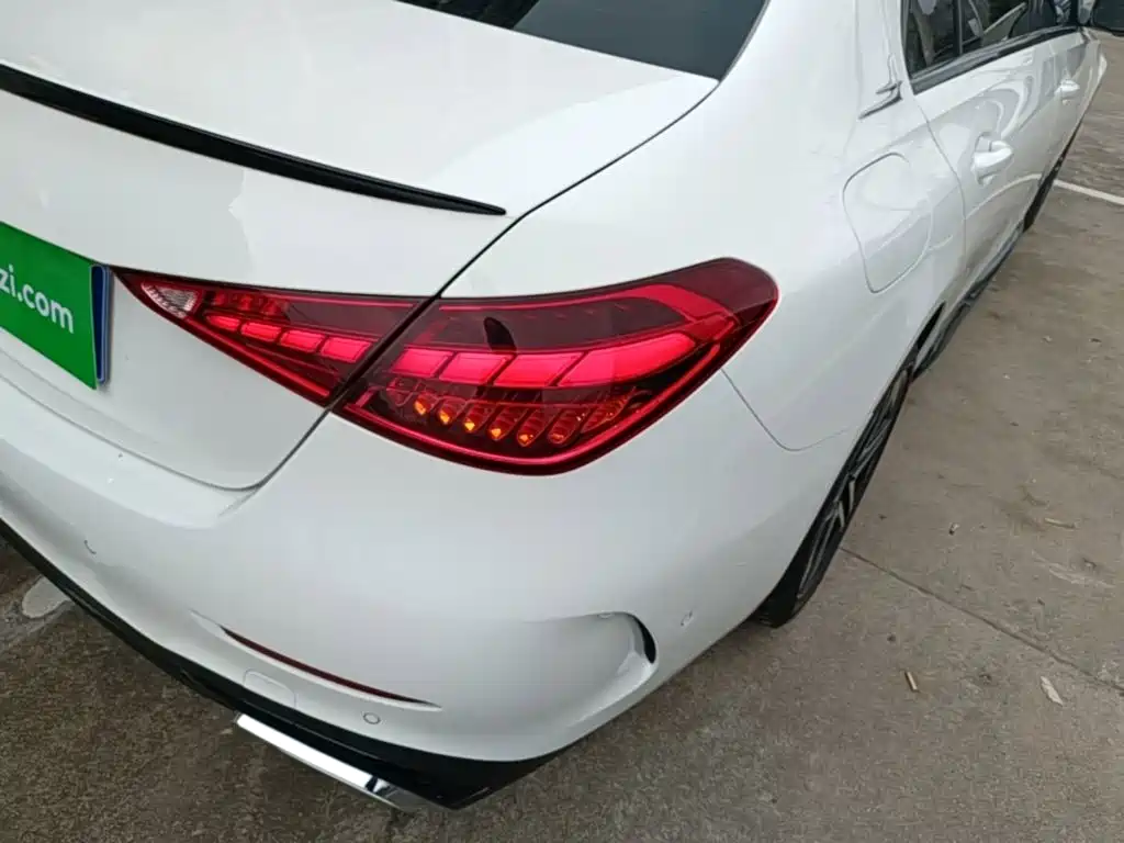 Mercedes-Benz C-Class — миниатюра 8
