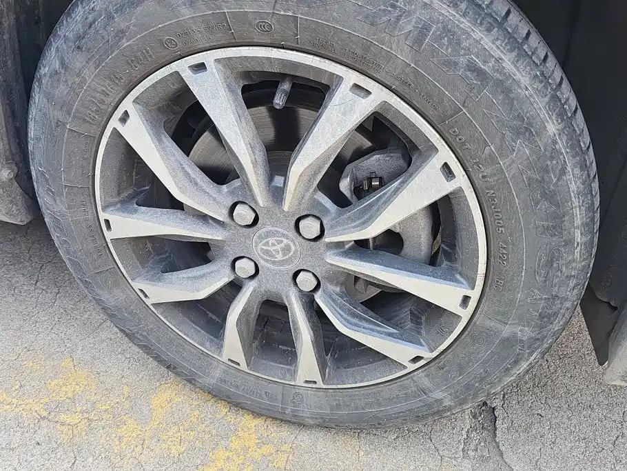 Toyota Yaris L — миниатюра 6