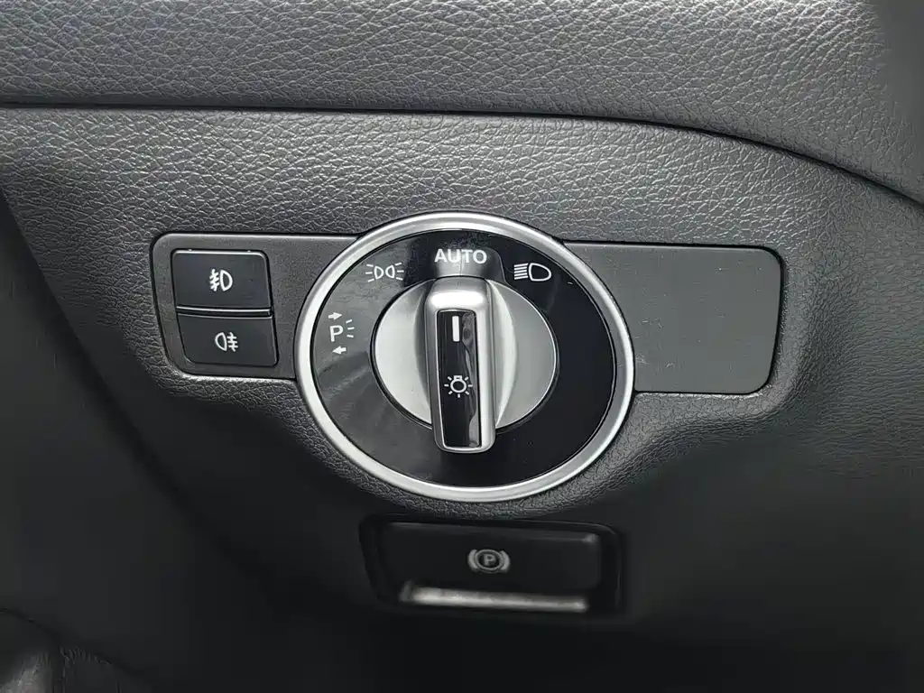 Mercedes-Benz GLA — миниатюра 21