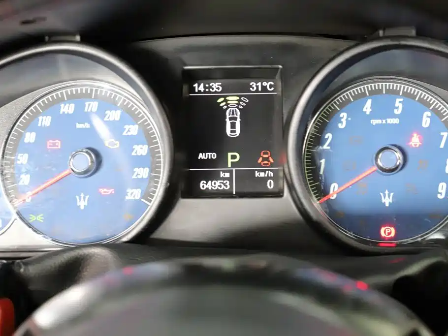 Maserati GranTurismo — миниатюра 5