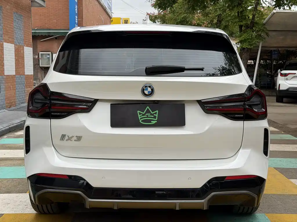 BMW iX3 — миниатюра 8