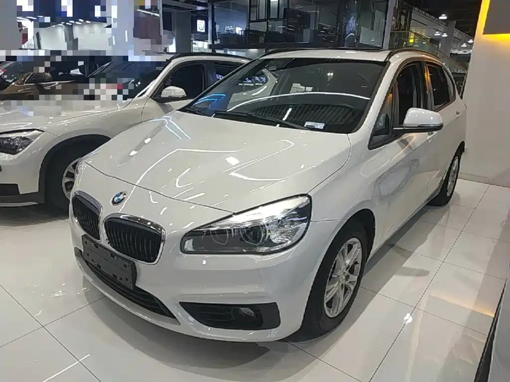 BMW 2 Series Active Tourer — миниатюра 2