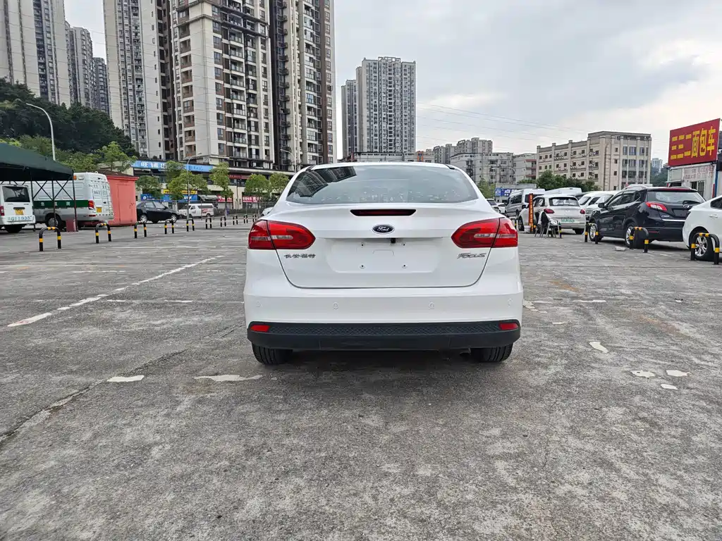 Ford Focus — миниатюра 6