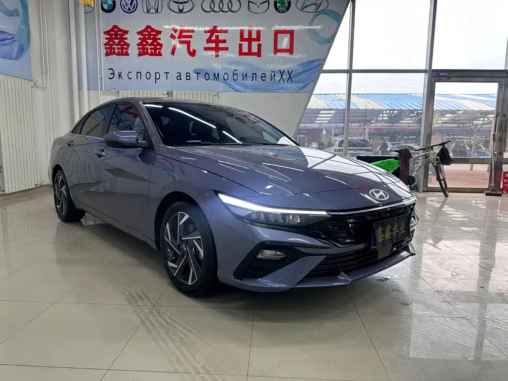 Hyundai Elantra — миниатюра 3