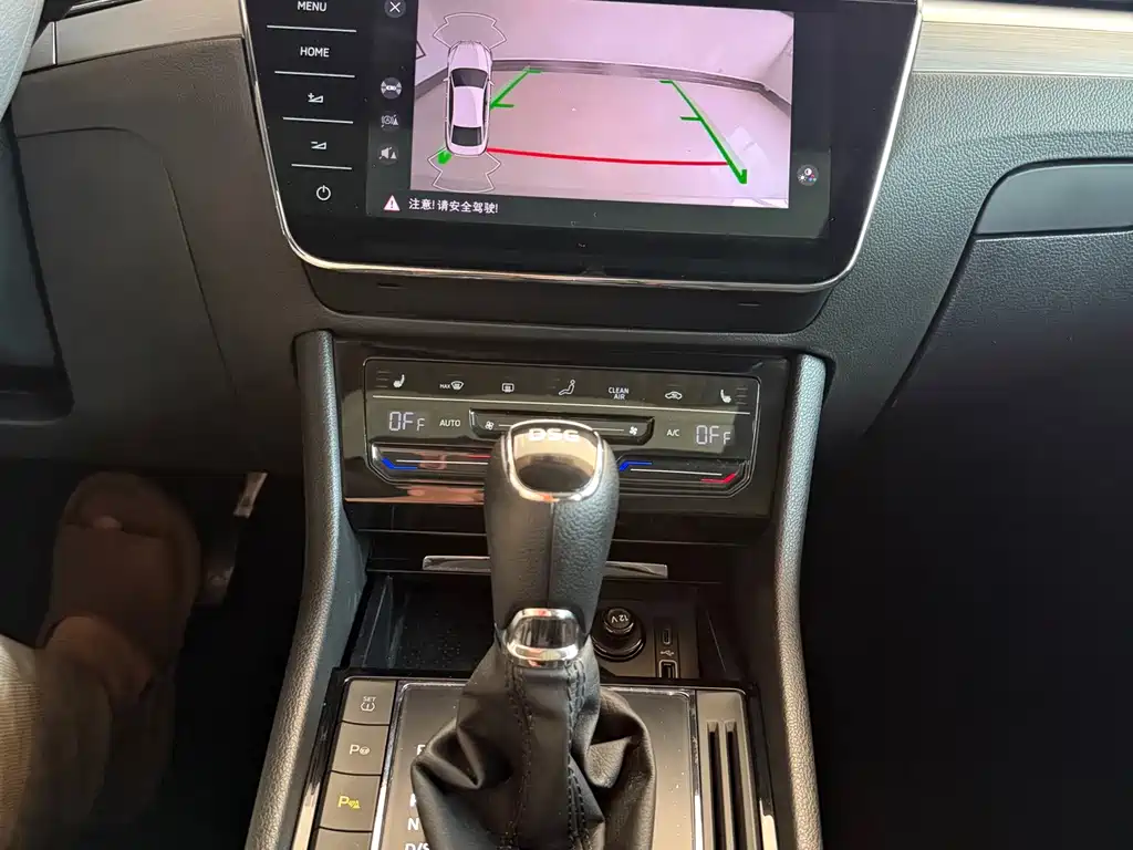 Skoda Superb — миниатюра 22