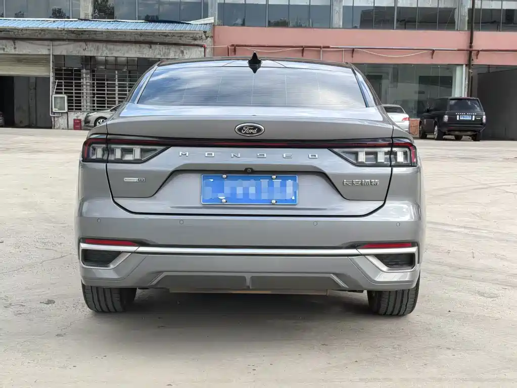 Ford Mondeo 2022 — фото 15