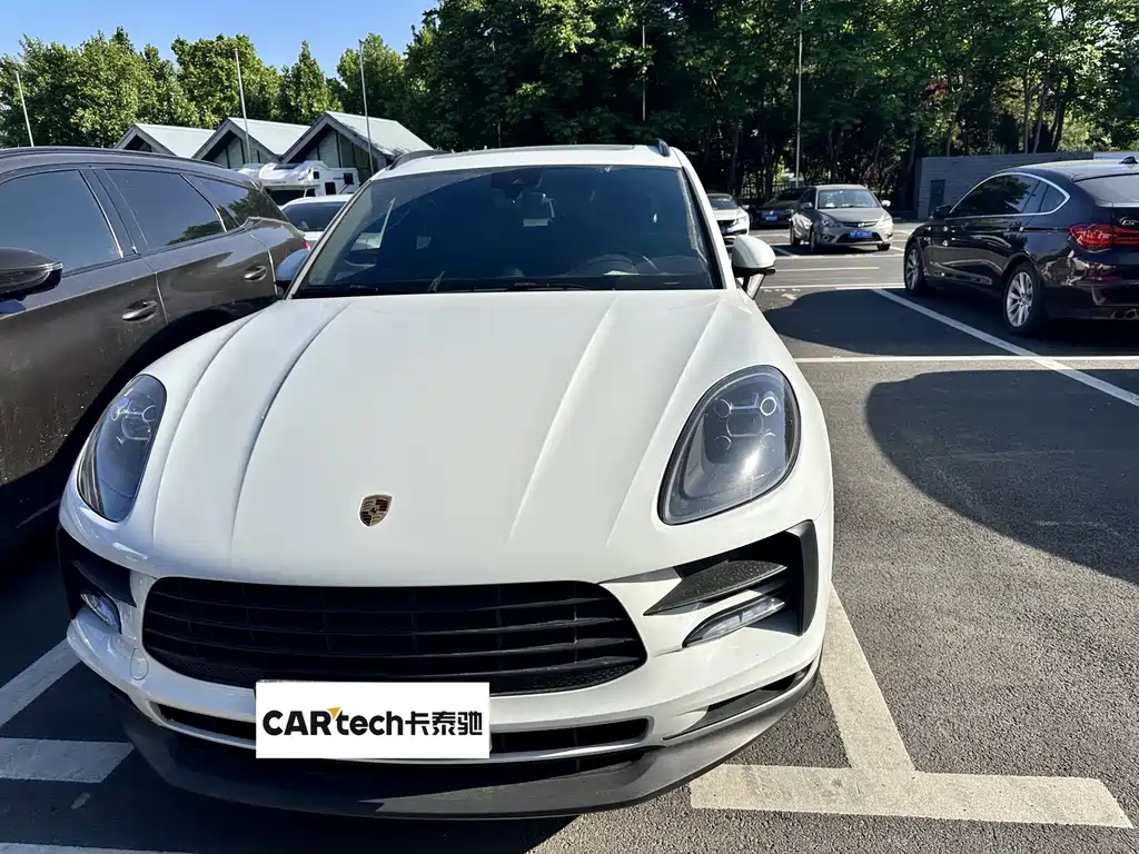 Porsche Macan 2020