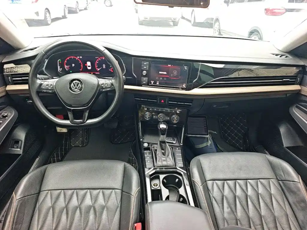 Volkswagen Passat — миниатюра 10