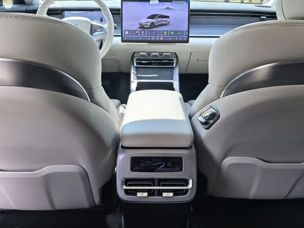 BYD Han L — миниатюра 17