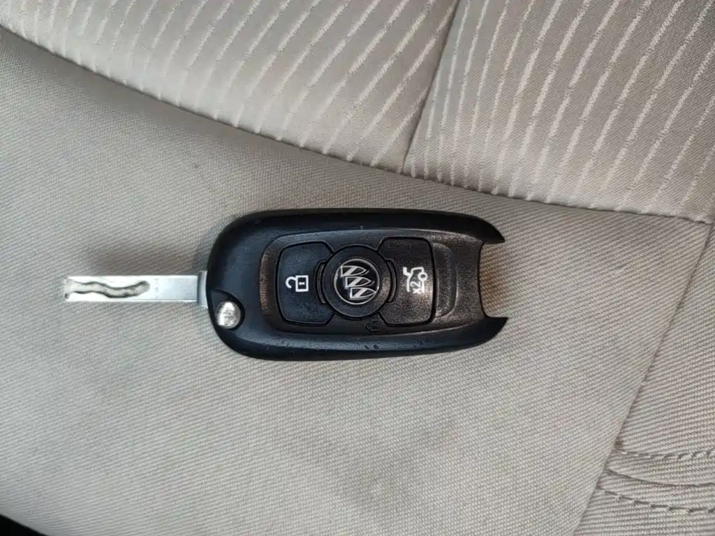 Buick Verano — миниатюра 9