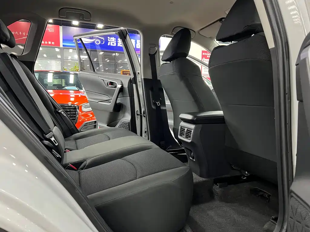 TOYOTA RAV4 RONGFANG