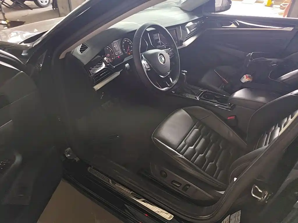 Volkswagen Passat — миниатюра 21