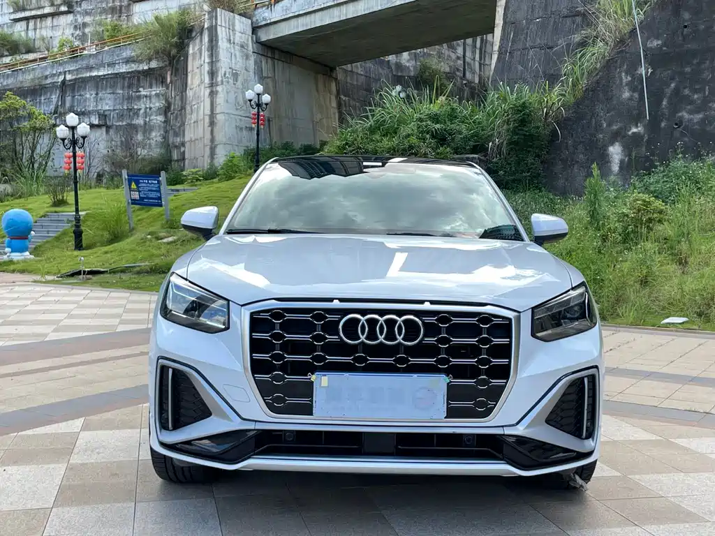 Audi Q2L — миниатюра 2