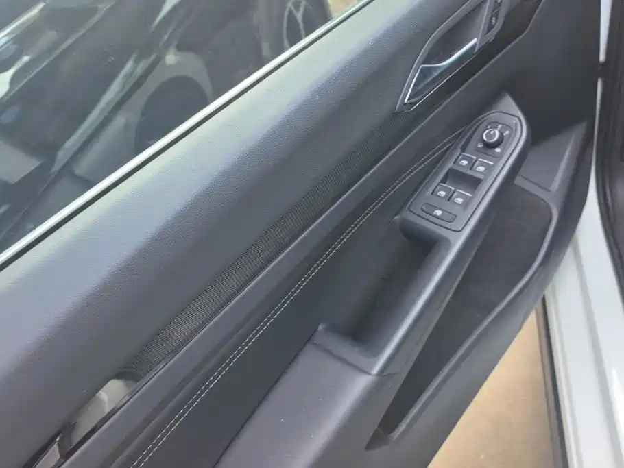 Volkswagen Golf — миниатюра 7